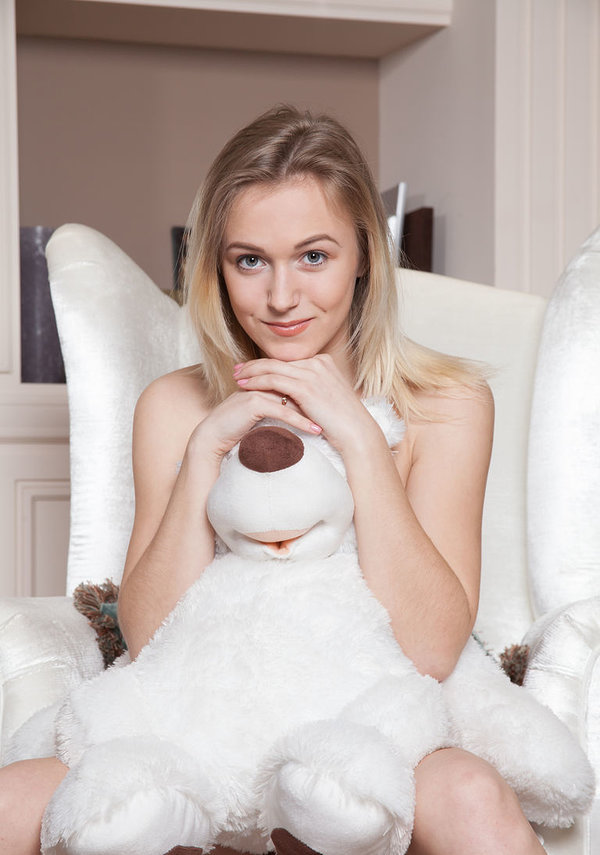 Лариса, 22